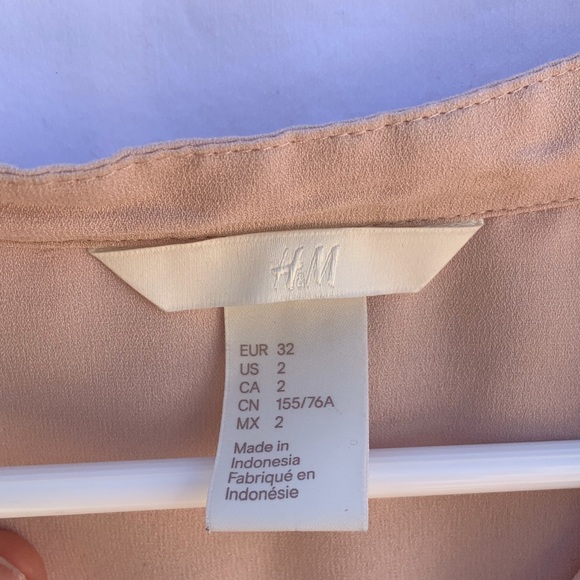 H&M Blush pink blouse size 2 - Picture 5 of 5